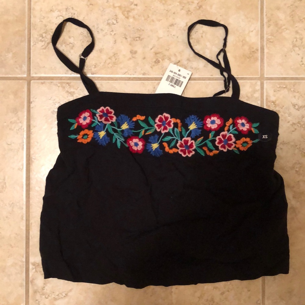 Cropped flower tank